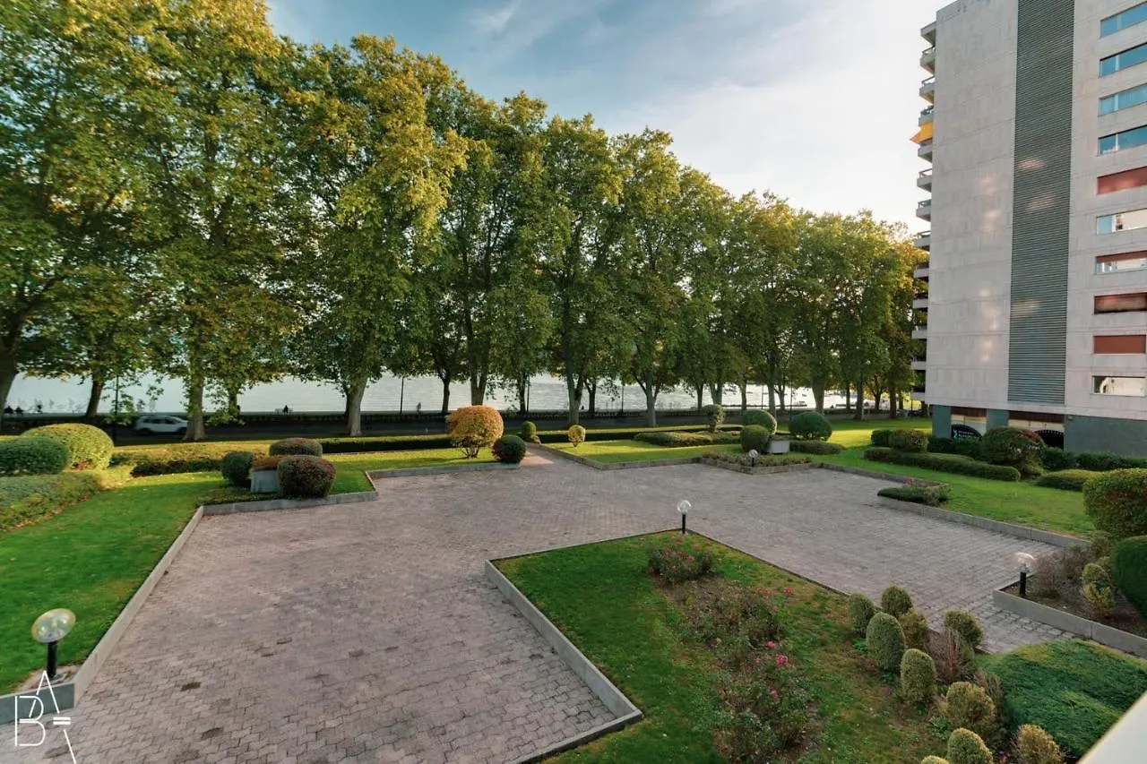 Le Matignon - Design apartment facing Lake Annecy 0*,  France