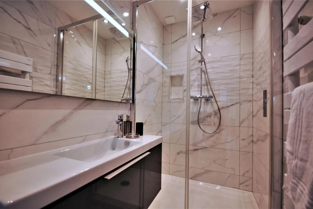Le Matignon - Design Apartment Facing Lake Annecy 0*,